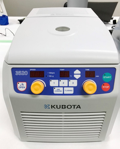 テーブルトップマイクロ冷却遠心機